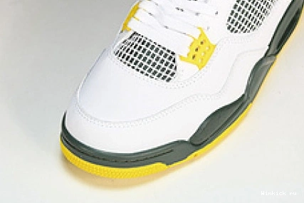 Retro Jordan Air 4 